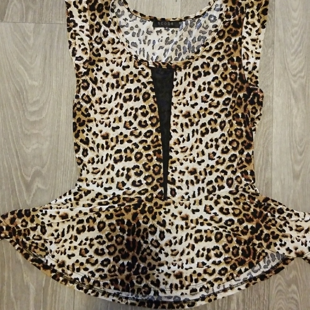 Bottom Flared Scobe shirt